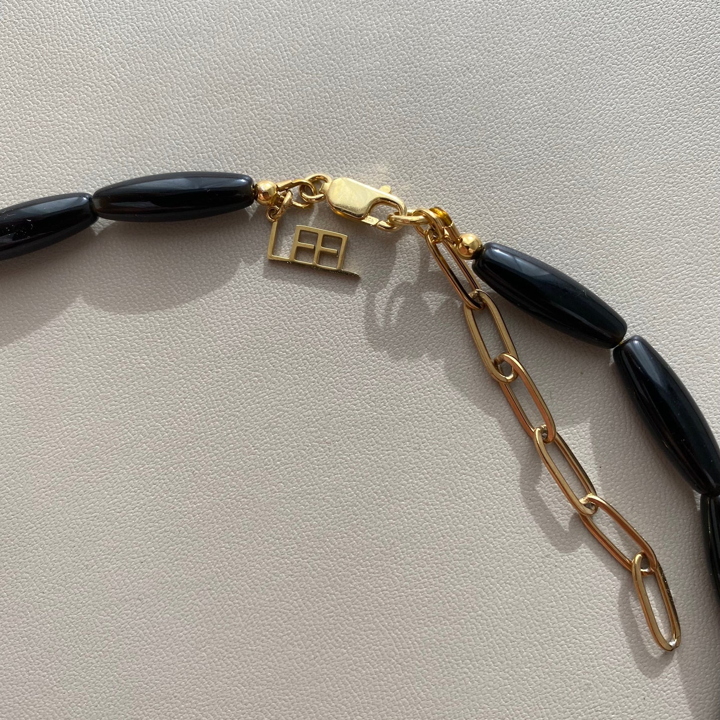 ONI SPIN NECKLACE für Stärke & Fokus