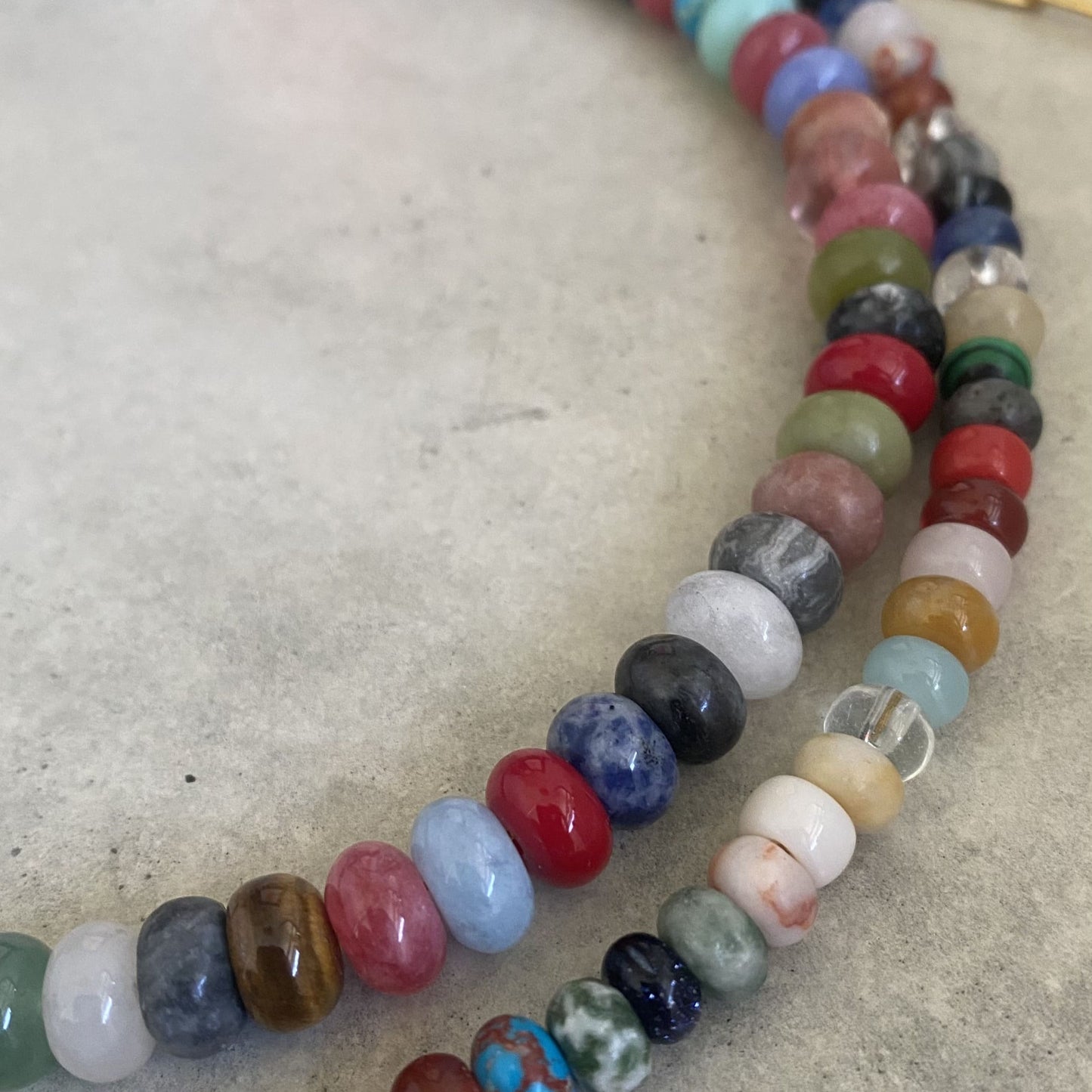 MINI MIXED GEMSTONES – NECKLACE für Sommer & Leichtigkeit