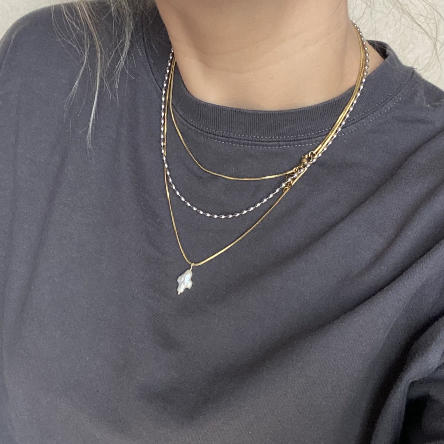 CROSS PEARL NECKLACE