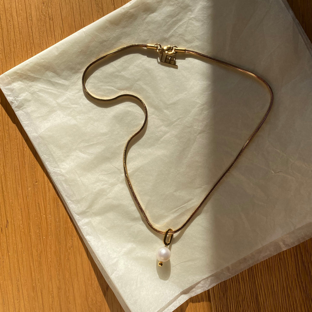 DAILY PEARL NECKLACE