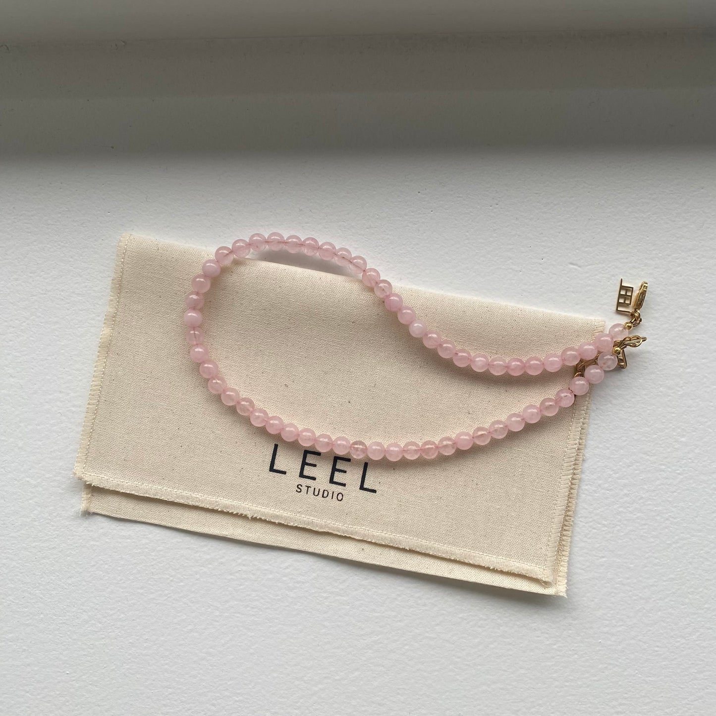 MINI ROSI NECKLACE Sanft. Herzöffnend. Vertrauensvoll.