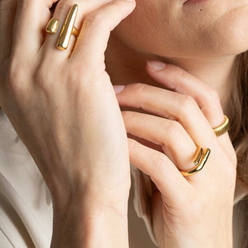 LUNA TWIST RING