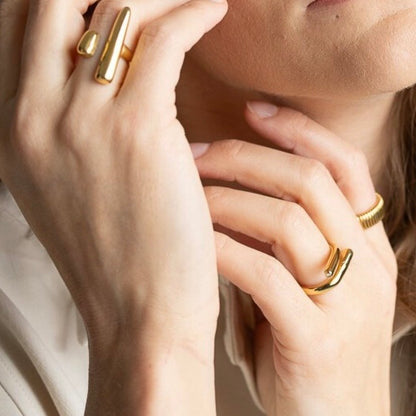 LUNA TWIST RING