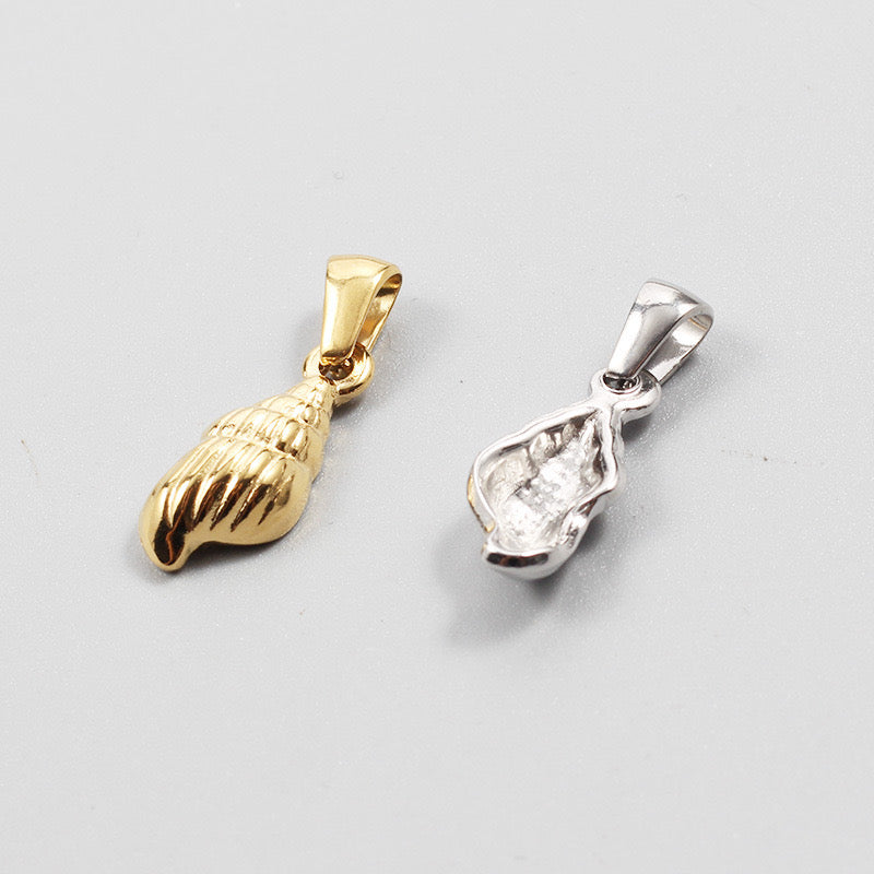 SHELL CHARM