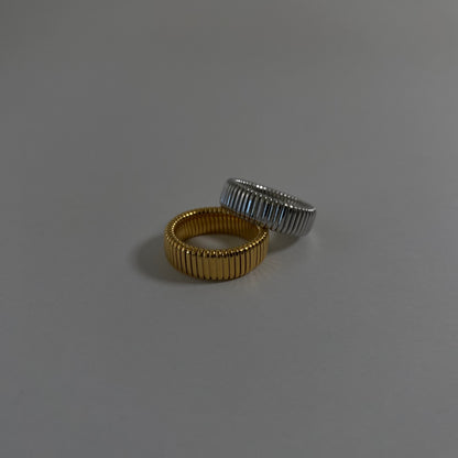 BIG GROOVED RING