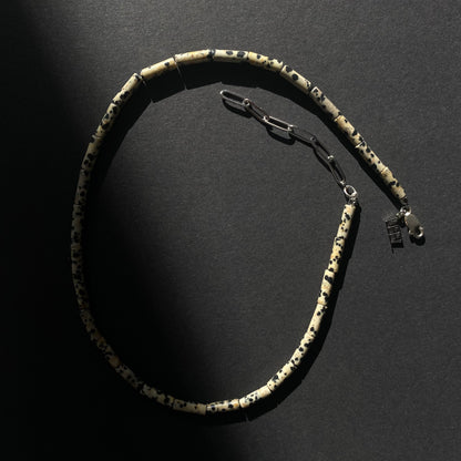 DALJA – TUBE NECKLACE für Balance & Ausdruck