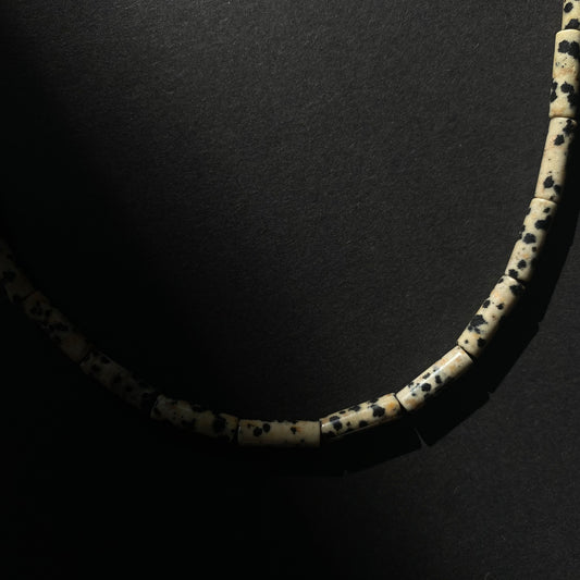 DALJA – TUBE NECKLACE für Balance & Ausdruck