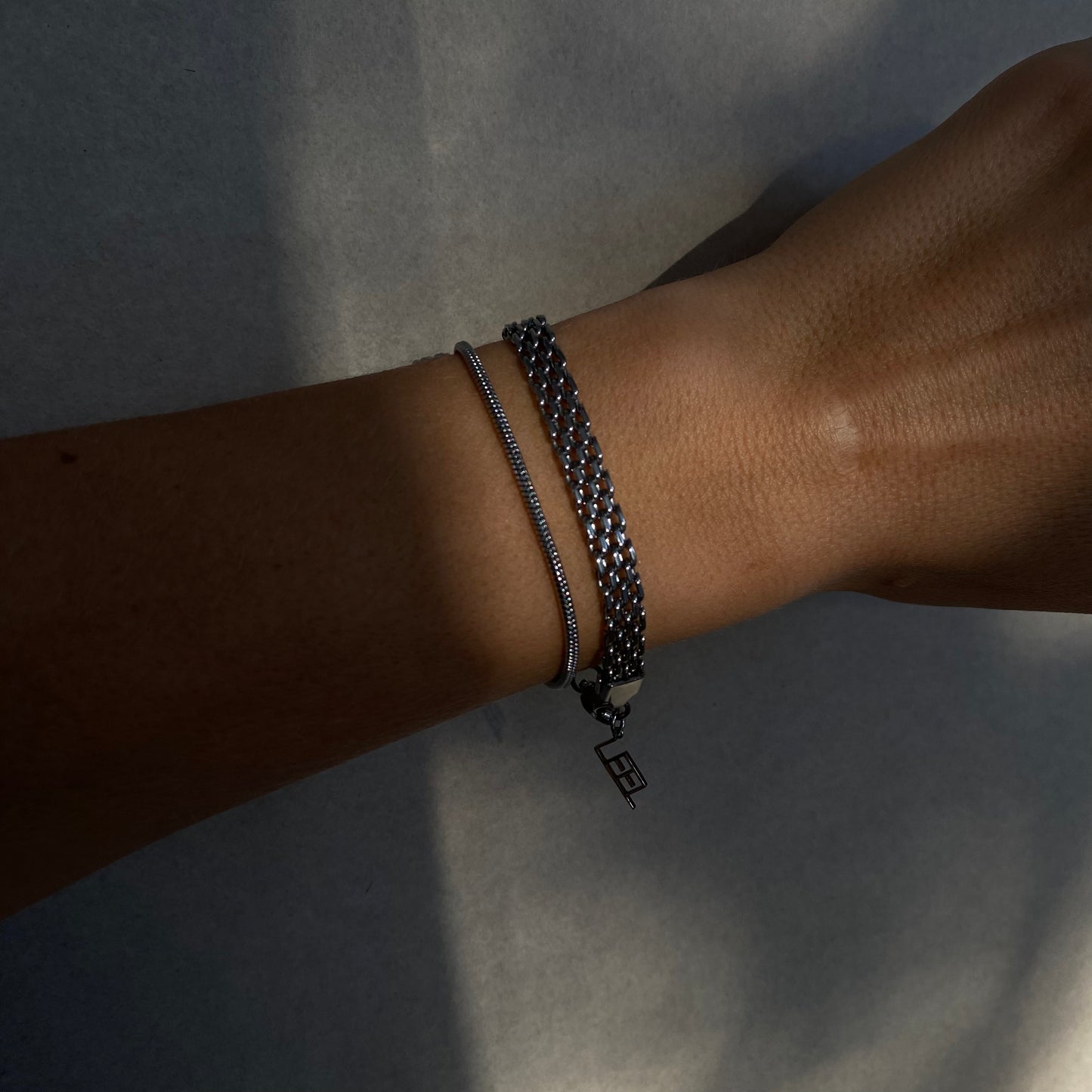 WIDE FLAT BRACELET