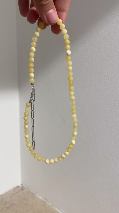 MINI CALI BUTTER NECKLACE für neue Energie & sonnige Momente