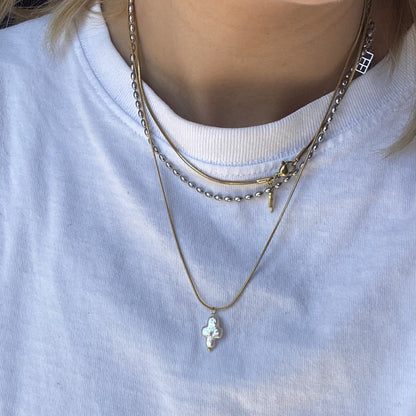 CROSS PEARL NECKLACE