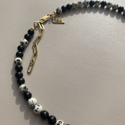 MINI ONYX & DALMATINER JASPIS NECKLACE für Stärke, Balance & Vertrauen