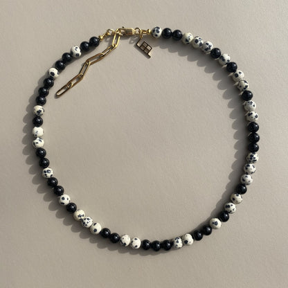 MINI ONYX & DALMATINER JASPIS NECKLACE für Stärke, Balance & Vertrauen